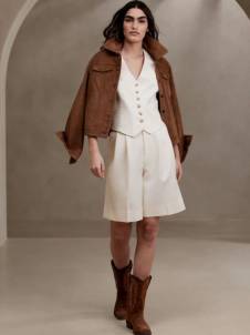 BANANA REPUBLIC شورت للنساء 