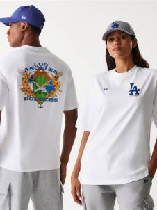 NEW ERA بلوزة للرجال